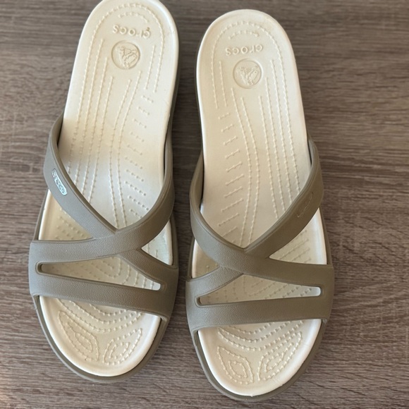 CROCS Women's Patricia II Wedge Slide Beige Slide Sandals Waterproof Comfy - Picture 2 of 5